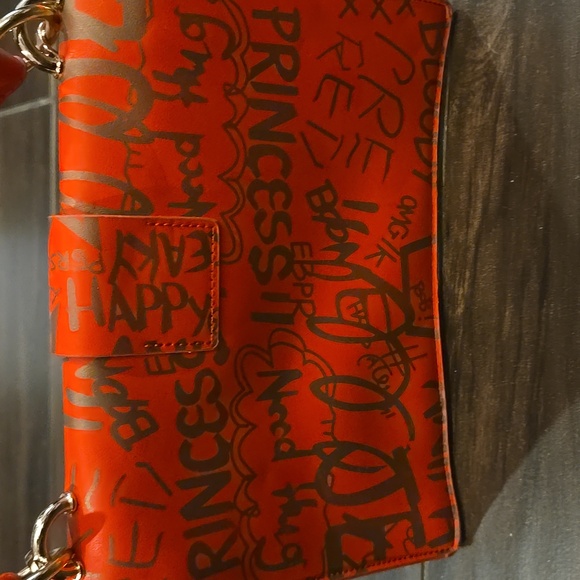 Trendy Red And Clear Geaffitti Crossbody Bag - Picture 4 of 6